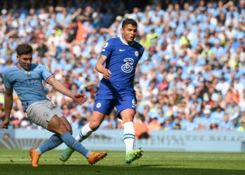 Man City clinches Premier League title in style with victory over Chelsea