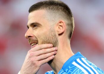 Uncertainty surrounds David de Gea’s future as Manchester United explores goalkeeper options